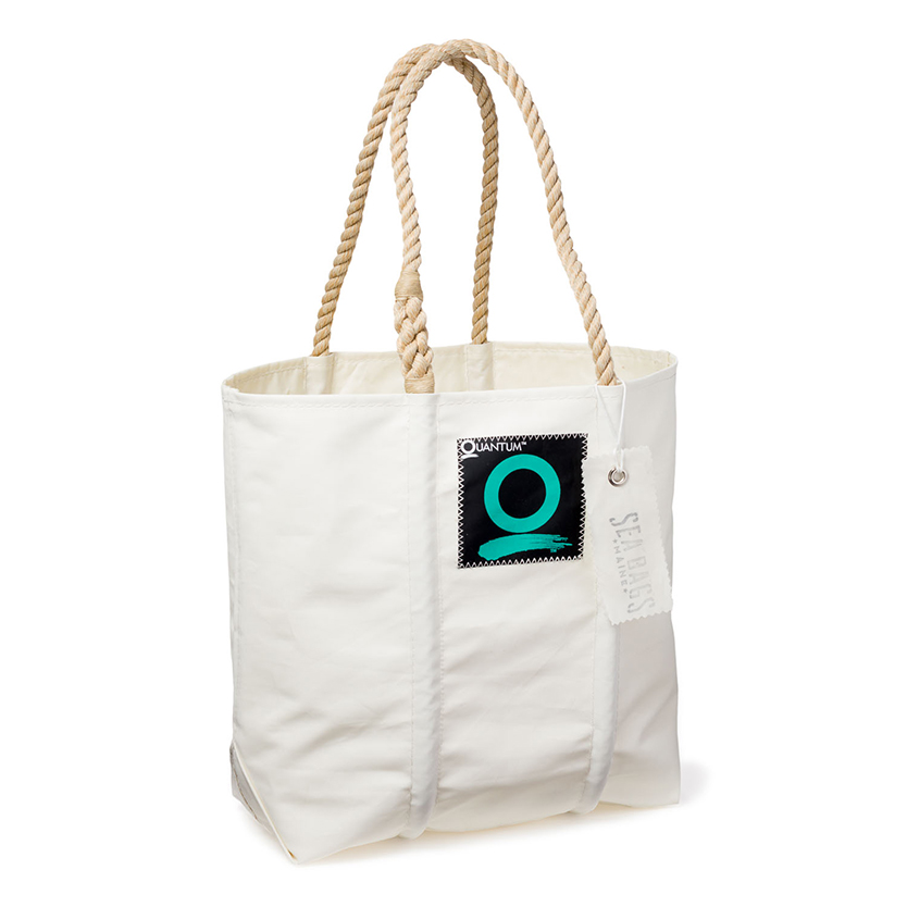 https://www.quantumsails.com/getattachment/store/Products/Apparel/Accessories/SeaBags-White-Sailcloth-Tote/seabags-tote-white-lg-1.jpg.aspx